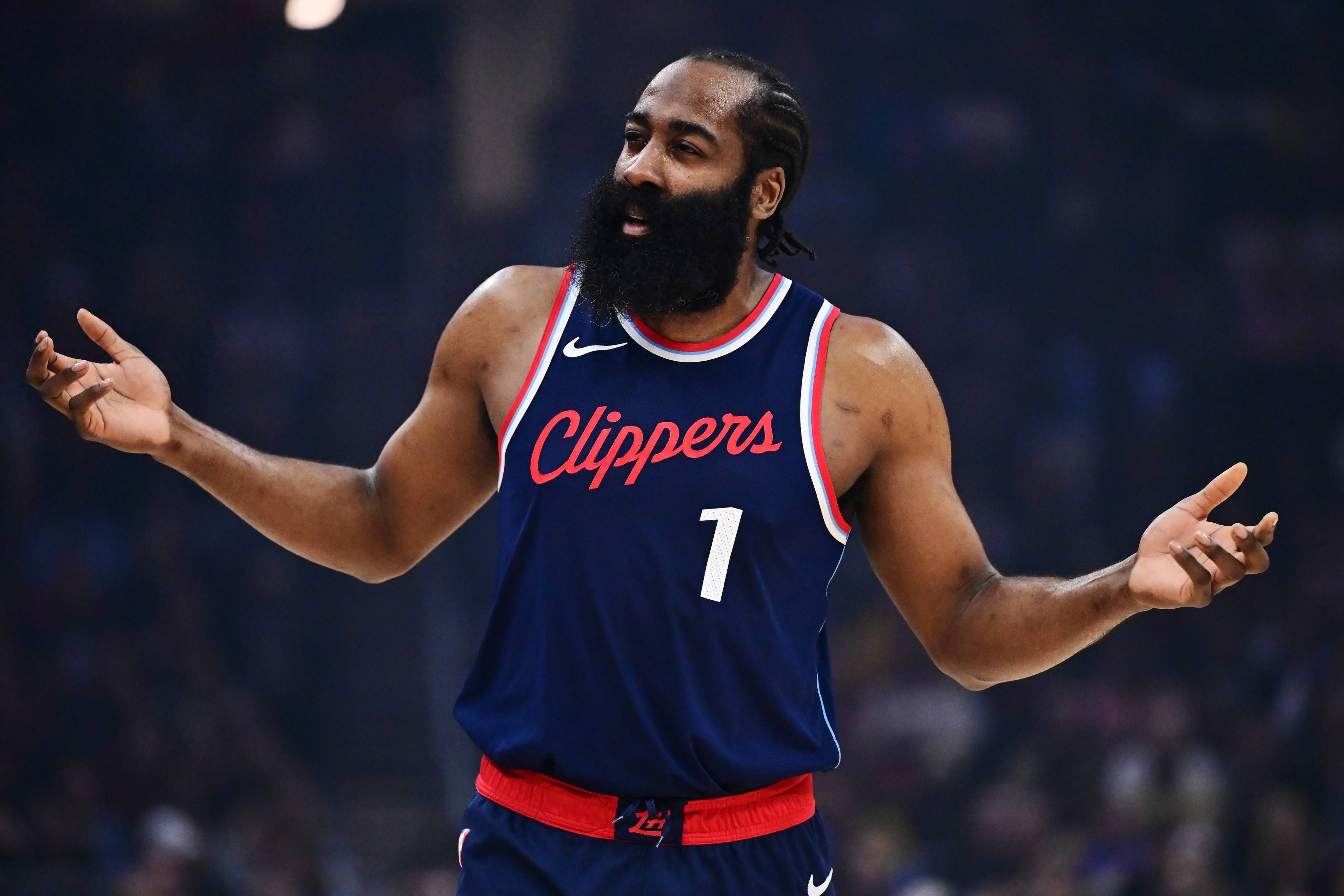 AYX SPORTS-包含今夜里尔备战NBA季后赛，强势反弹细节曝光，引发热议，年轻球员得到机会的词条