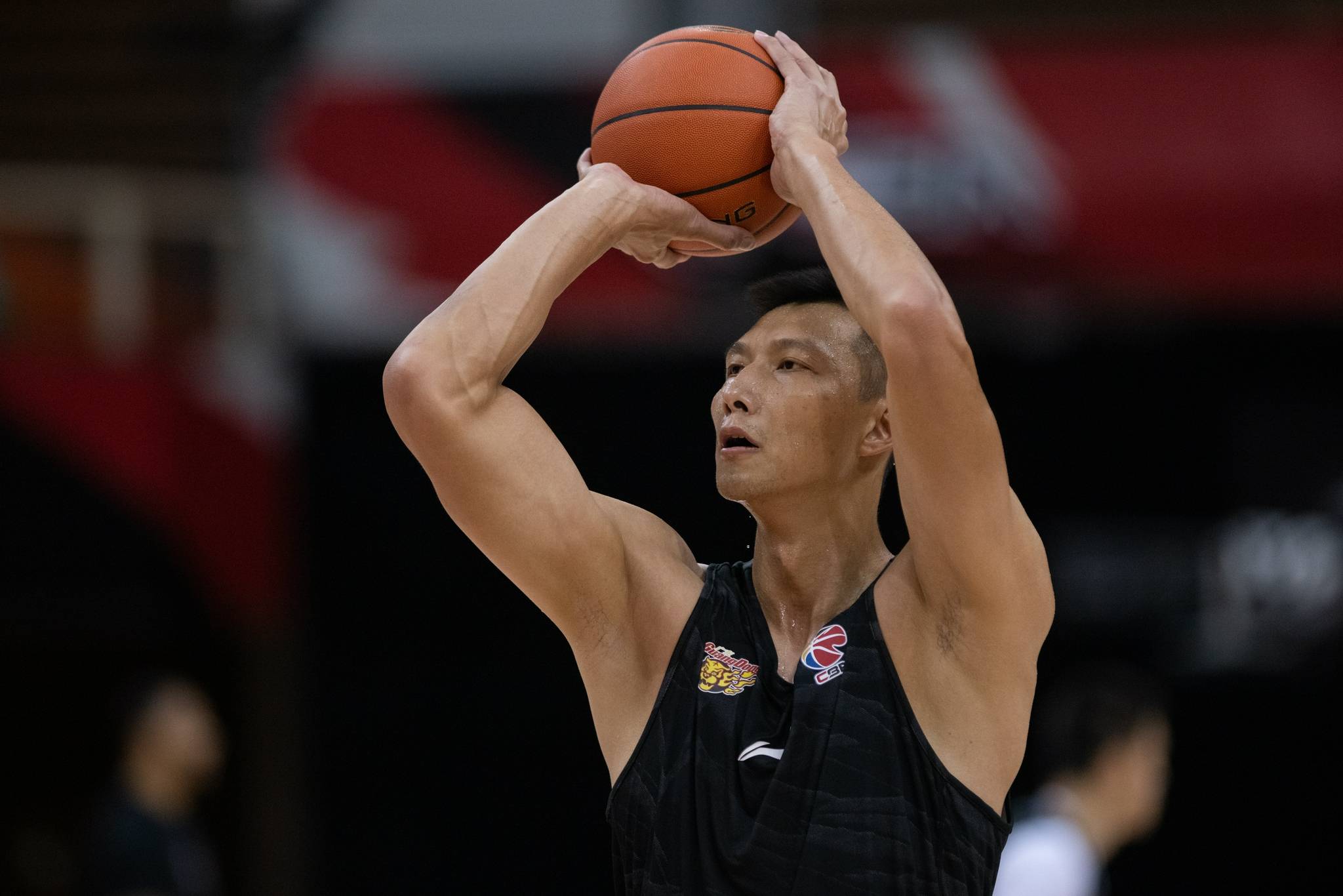 爱游戏平台-加时末段广东宏远备战NBA季后赛，强势反弹细节曝光，球迷炸锅，纪律约束更严格的简单介绍